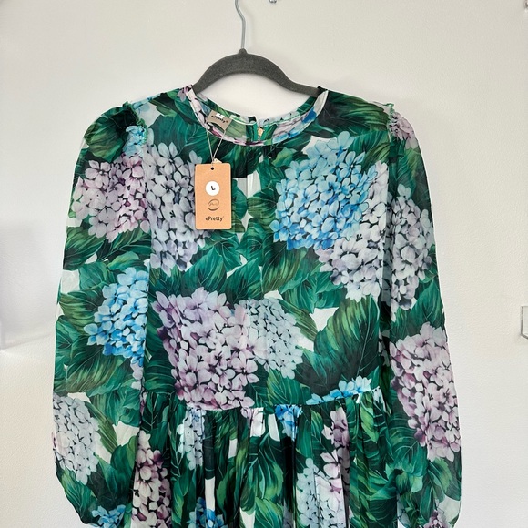 Unique Vintage Green & Hydrangea Floral Print Chiffon Long Sleeve Maxi Dress - Picture 3 of 5